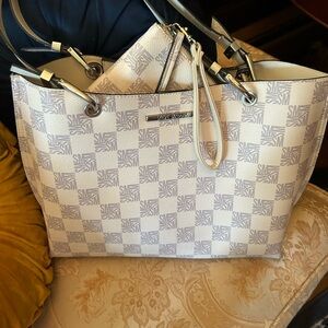 Steve Madden White and Gray Shoulder Bag and matching carry clutch
